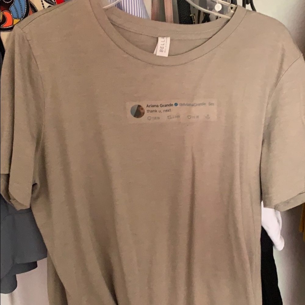 ARIANA GRANDE TEE